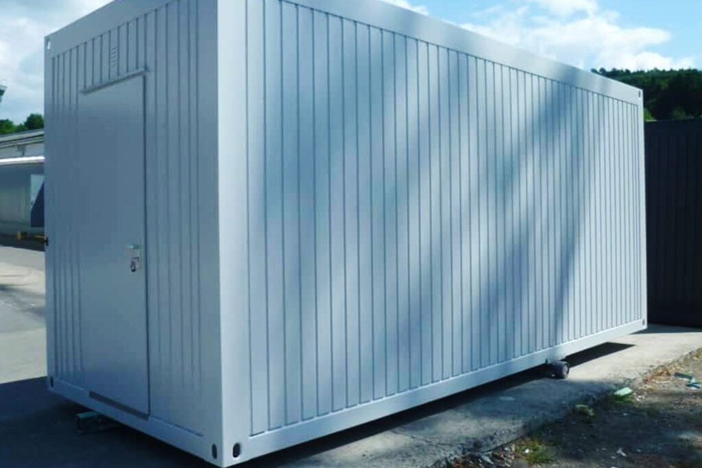 INEO-(Engie)-6-shelters-photovoltaiques-en-Corse-2 Shelter technique préfabriqué