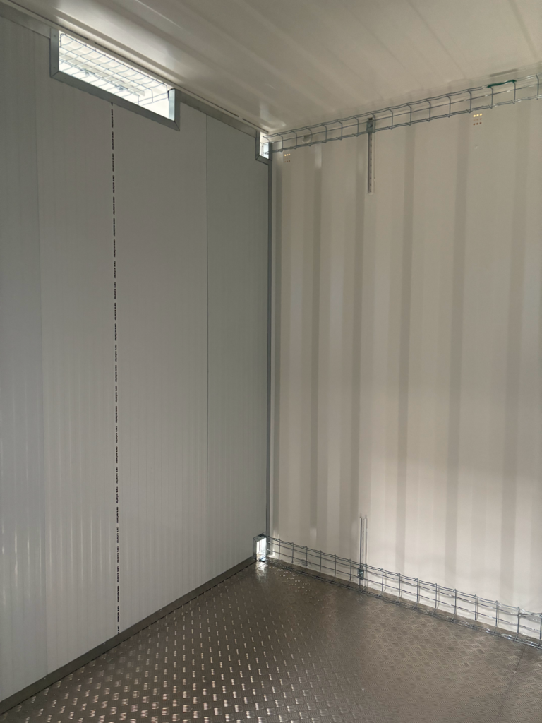 intérieur container transformé dalkia