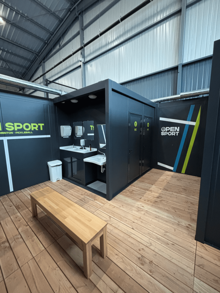 Vestiaires pour terrain de padel