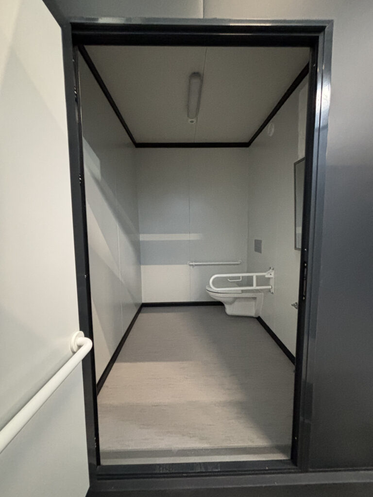 Vestiaires de terrain de padel