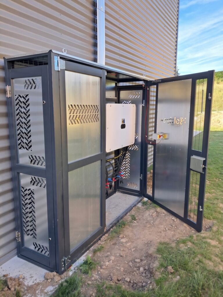 2 shelters photovoltaïques slim
